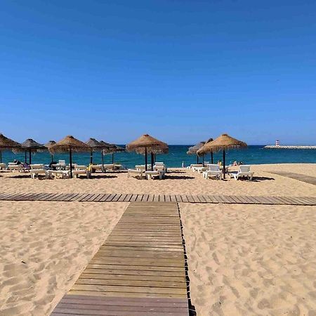 Apartamento Frente Ao Mar Com Piscina De Agua Salgada كوارتيرا المظهر الخارجي الصورة