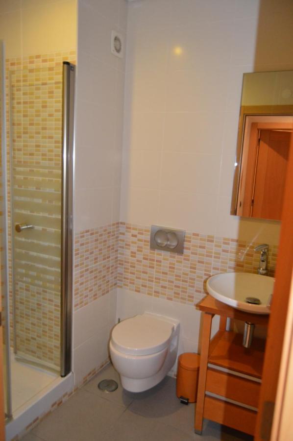 Apartamento Frente Ao Mar Com Piscina De Agua Salgada كوارتيرا المظهر الخارجي الصورة