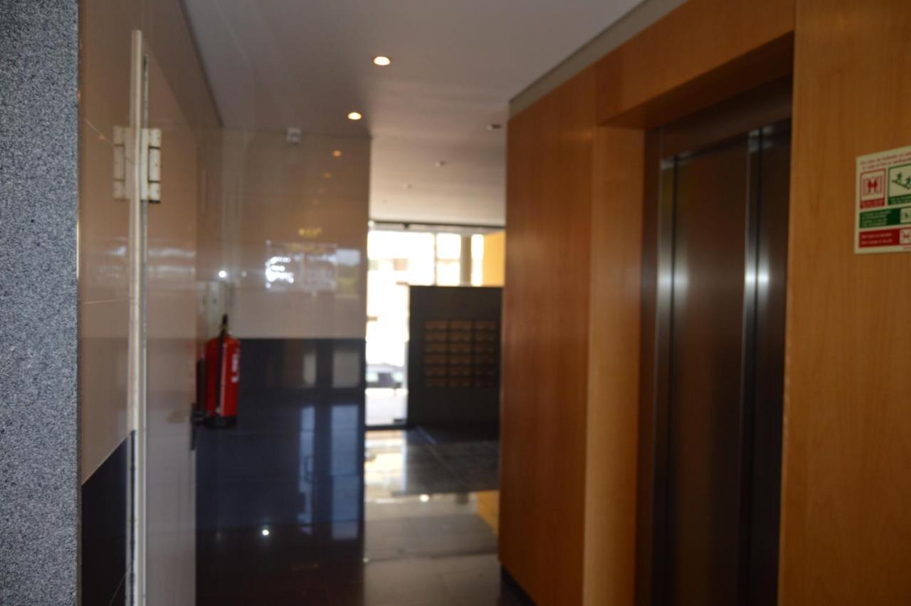 Apartamento Frente Ao Mar Com Piscina De Agua Salgada كوارتيرا المظهر الخارجي الصورة