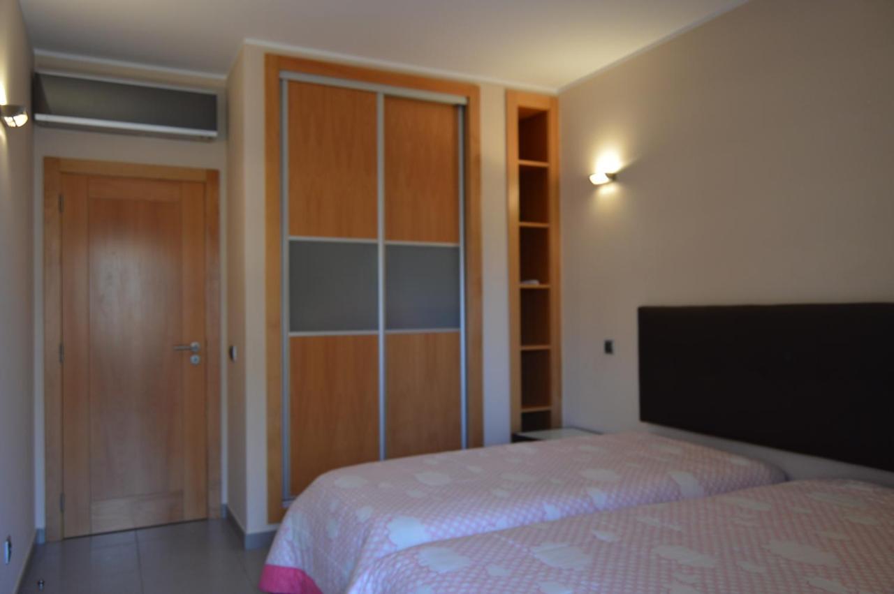 Apartamento Frente Ao Mar Com Piscina De Agua Salgada كوارتيرا المظهر الخارجي الصورة