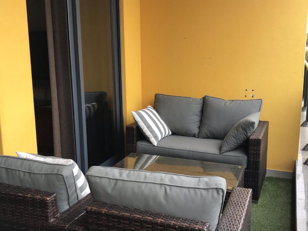 Apartamento Frente Ao Mar Com Piscina De Agua Salgada كوارتيرا المظهر الخارجي الصورة