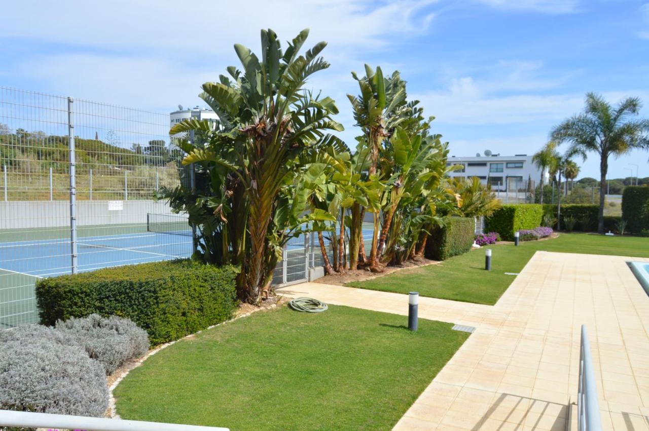 Apartamento Frente Ao Mar Com Piscina De Agua Salgada كوارتيرا المظهر الخارجي الصورة